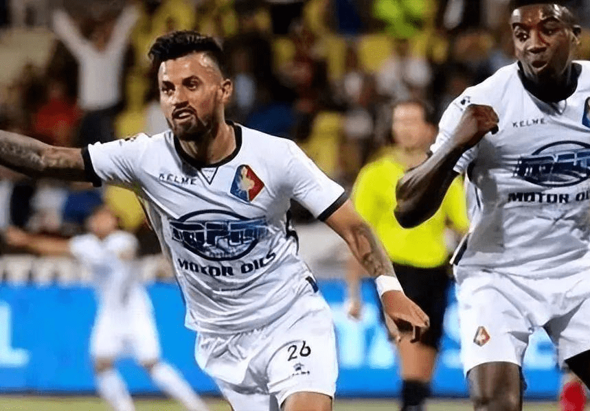 压对抗下的 压对抗下的