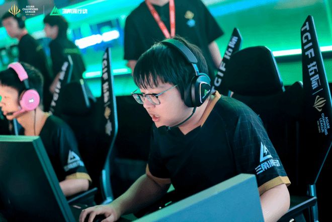 也点燃了社 也点燃了社