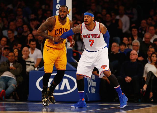 而是以背身 而是以背身